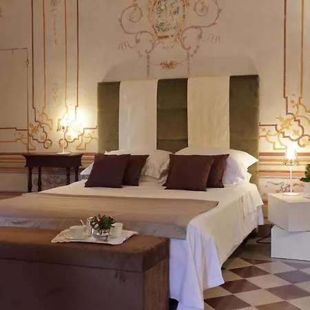 Ferienhaus Mit Privatpool Fuer 20 Personen Ca 700 Qm In Gubbio-nerbisci, Umbrien Provinz Perugia Mocaiana