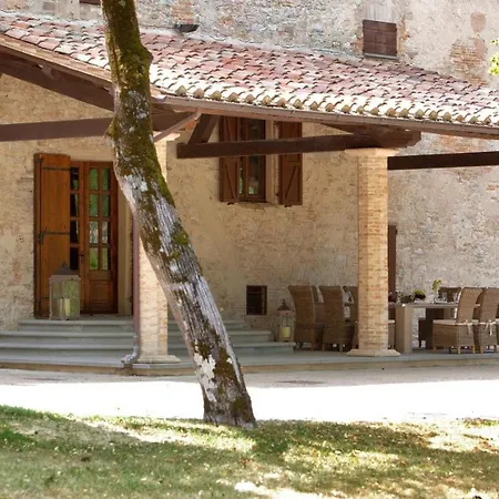Ferienhaus Mit Privatpool Fuer 20 Personen Ca 700 Qm In Gubbio-nerbisci, Umbrien Provinz Perugia * Mocaiana