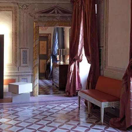 Ferienhaus Ferienhaus Mit Privatpool Fuer 20 Personen Ca 700 Qm In Gubbio-nerbisci, Umbrien Provinz Perugia