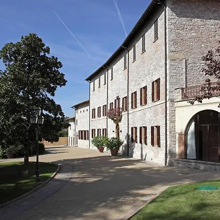 Ferienhaus Mit Privatpool Fuer 20 Personen Ca 700 Qm In Gubbio-nerbisci, Umbrien Provinz Perugia *