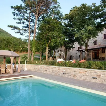 Ferienhaus Mit Privatpool Fuer 20 Personen Ca 700 Qm In Gubbio-nerbisci, Umbrien Provinz Perugia 펜션