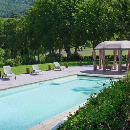 Ferienhaus Mit Privatpool Fuer 20 Personen Ca 700 Qm In Gubbio-nerbisci, Umbrien Provinz Perugia Ferienhaus